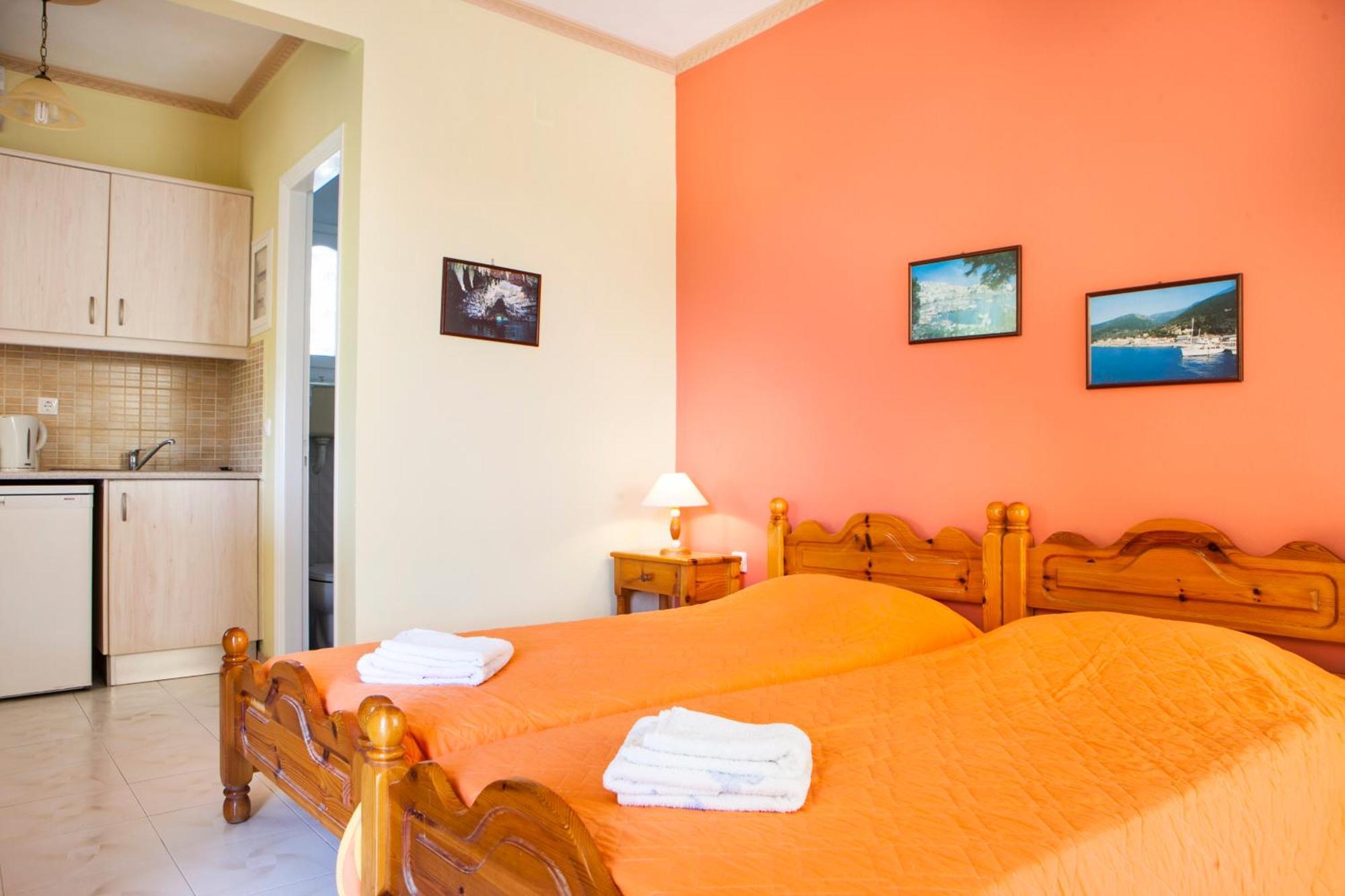 Tzivras Villa & Apartments Lassi  Room photo